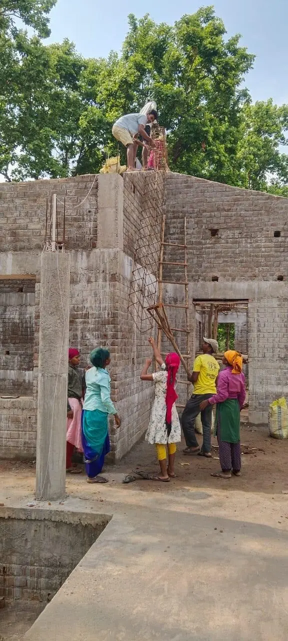 Raising reinforcement mesh to the wall top at Forest Rest House